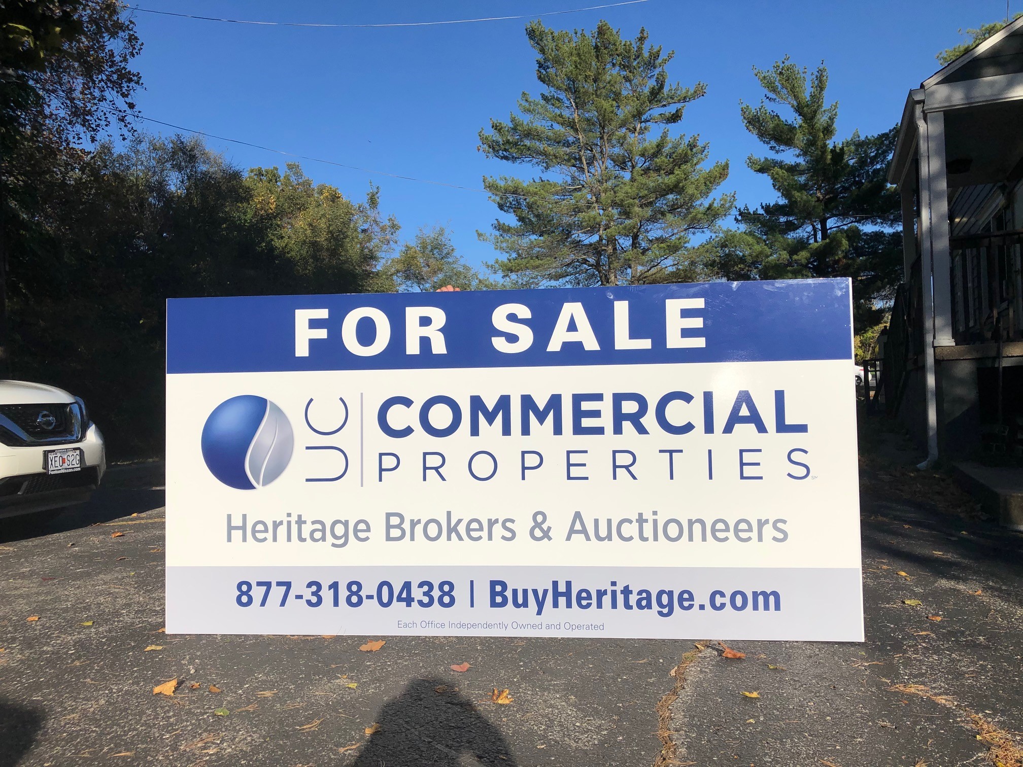 Choosing the Right Commercial Brokerage