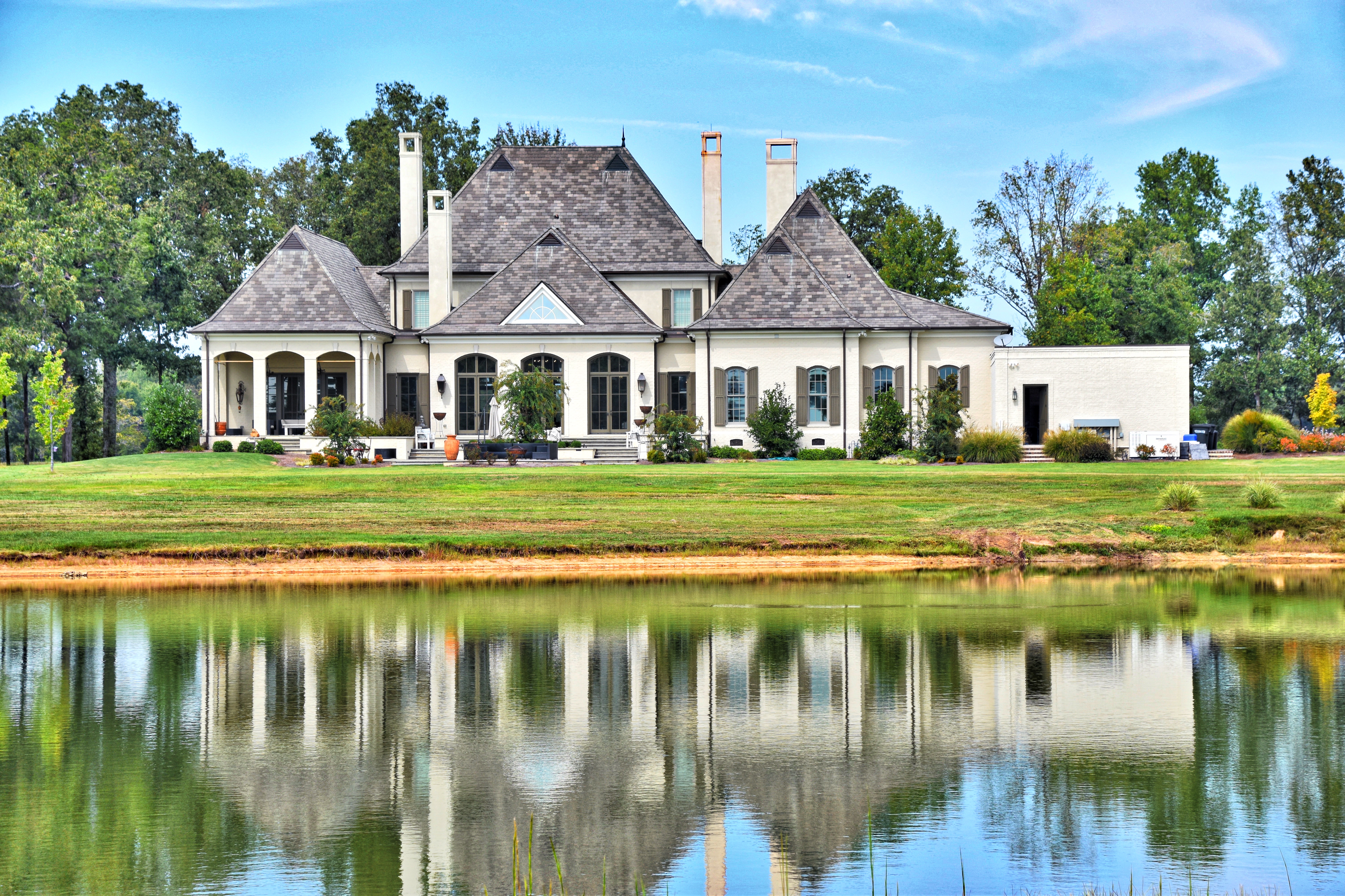 Selling a Luxury Home in West Tennessee: What Makes the Difference?