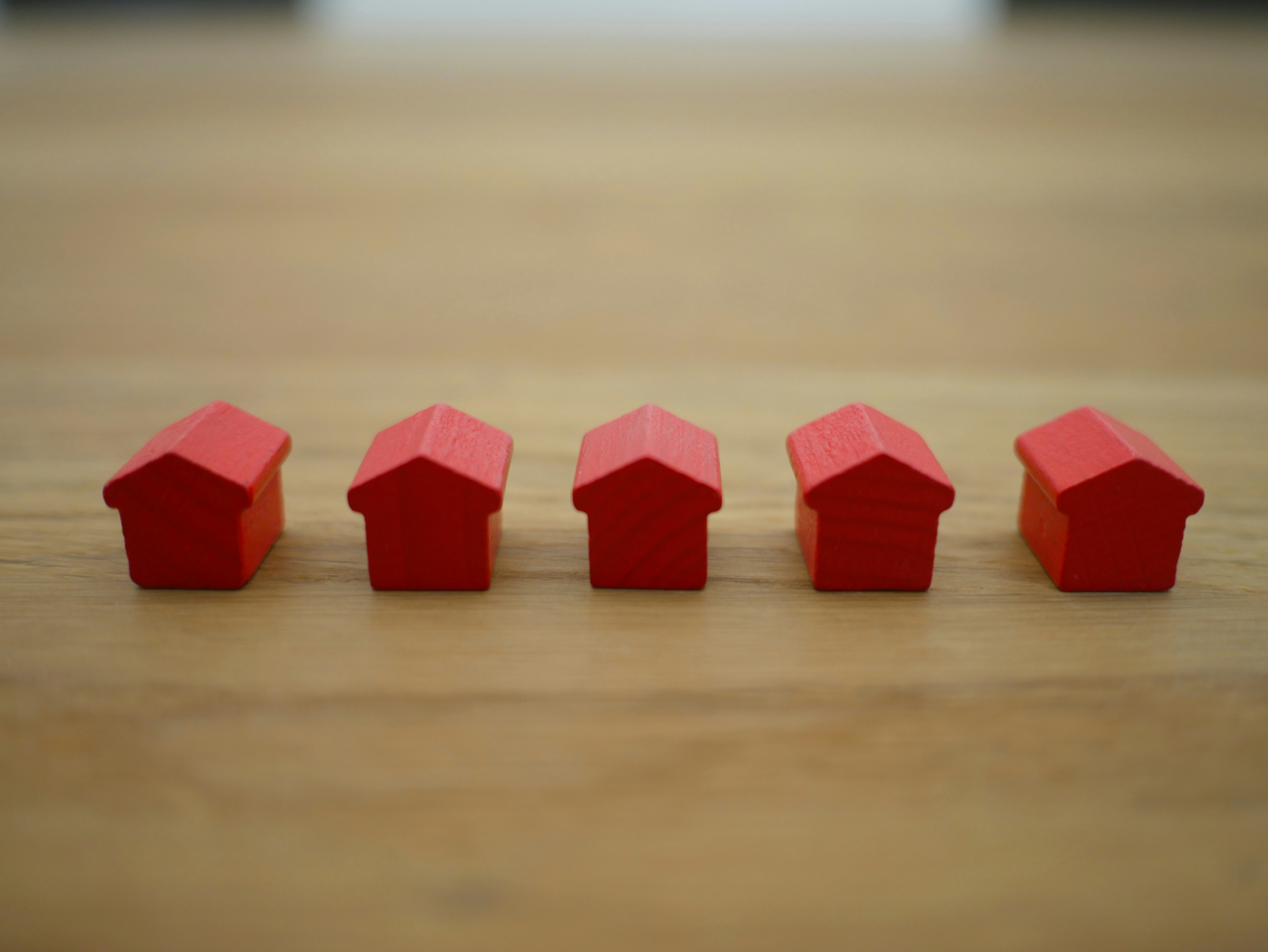 Choosing the Right Real Estate Agent (and Auctioneer): Experience, Expertise, and Local Knowledge Matter