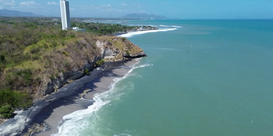 Why Land Is the Smartest Investment in Panama Right Now