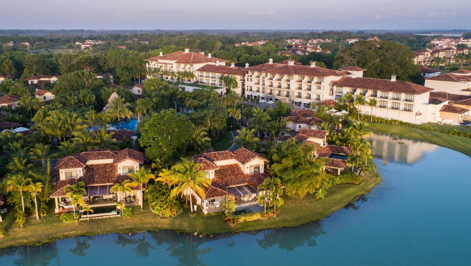 The Ultimate Guide to Buying Property on Panama’s Pacific Coast (2026)