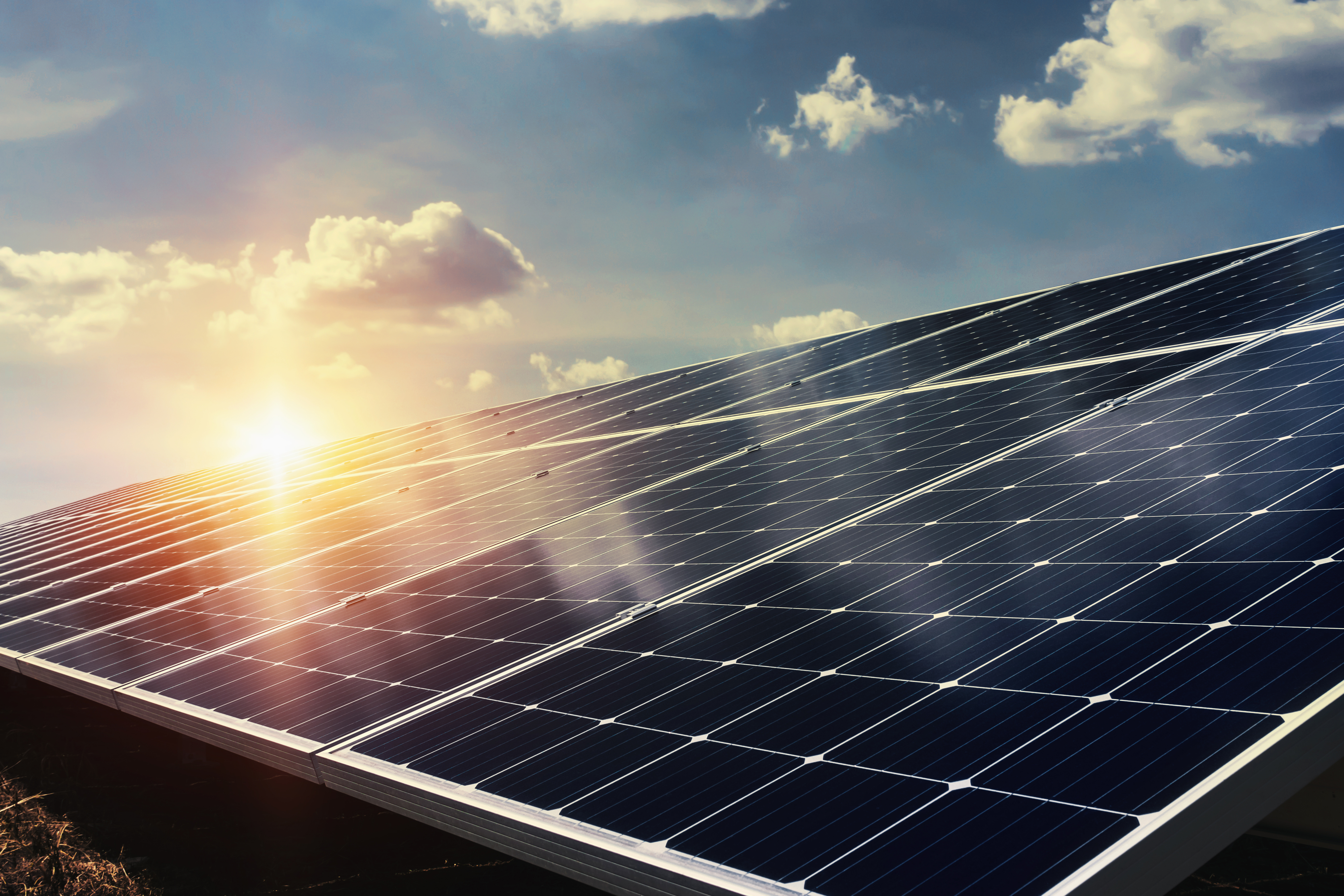 Benefits of Home Solar Panels | United Country Real Estate And Auction ...