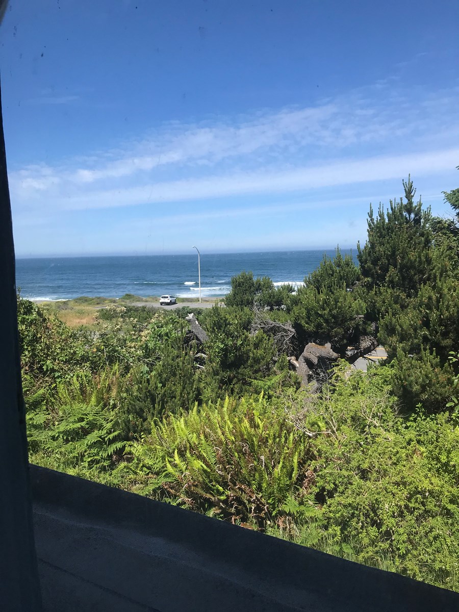 HOME FOR SALE ON THE SOUTHERN OREGON COAST