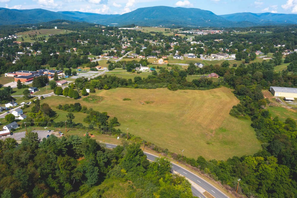 Land For Sale At Auction In Pearisburg Va!