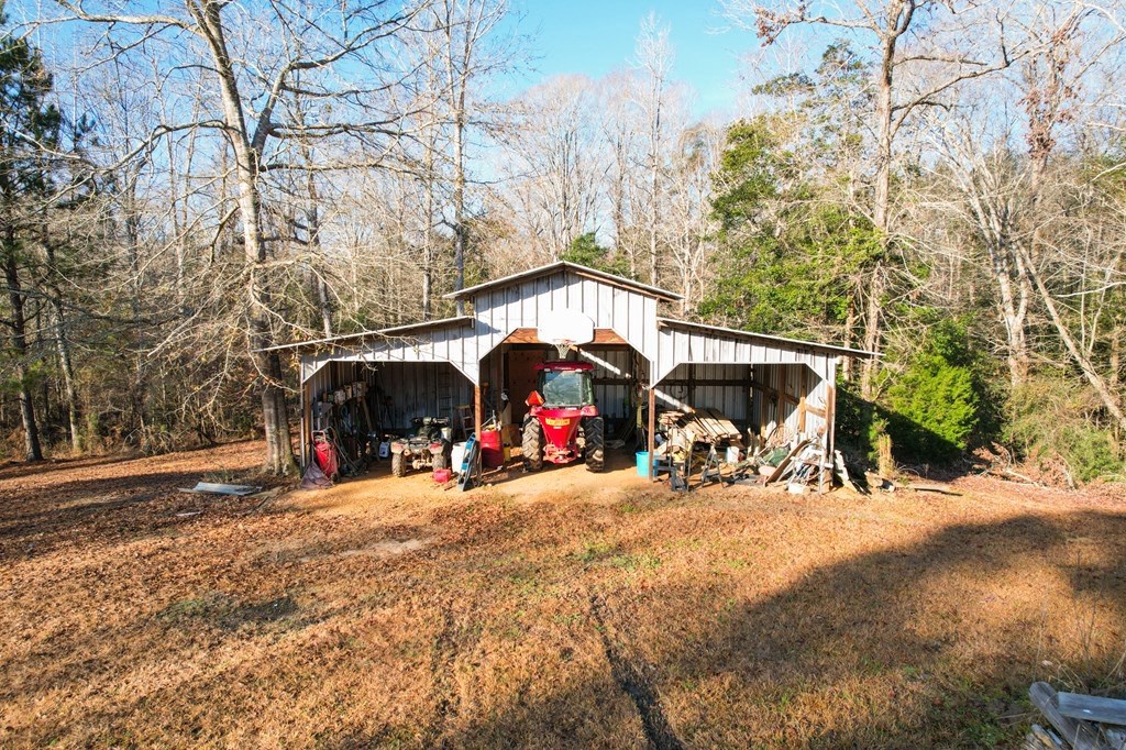 127 ACRES HUNTING LAND AND CAMP FOR SALE IN AMITE COUNTY, MS