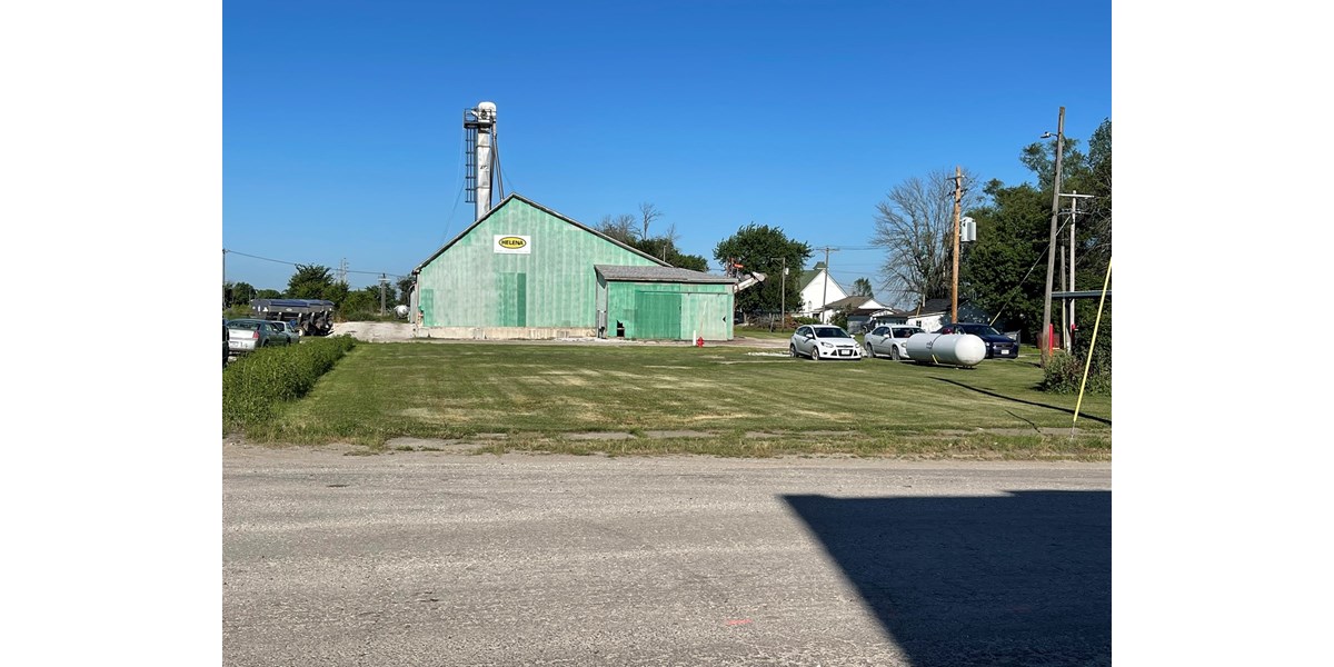 NICE COMMERCIAL LOT IN WYACONDA, MISSOURI