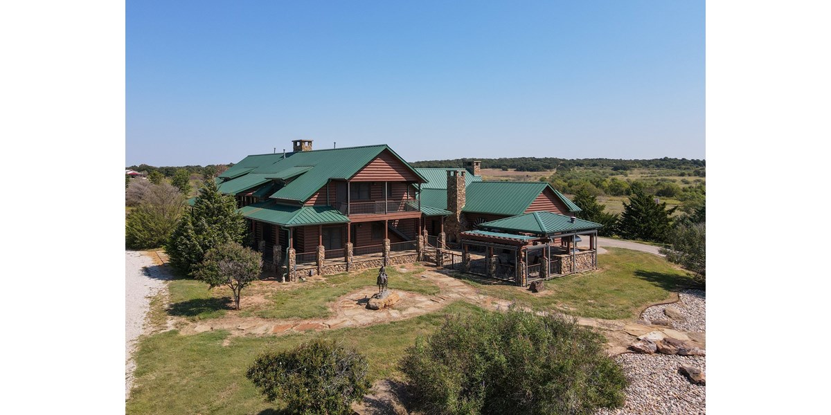Lodge Horse Training Facility For Sale Land Bowie Texas