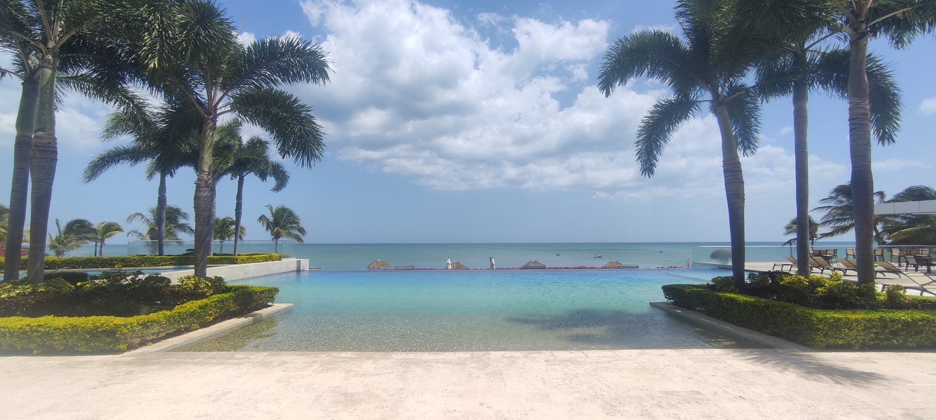 3 Bedroom Oceanfront Apartment In Ph Lighthouse Rent