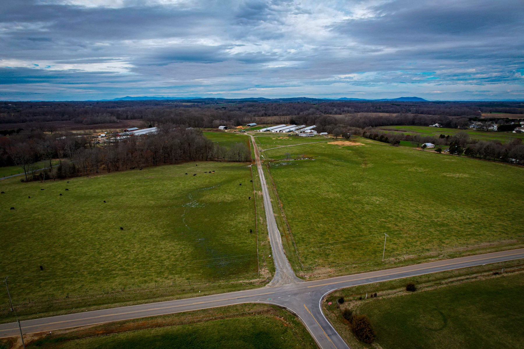 POULTRY FARM WITH HISTORICAL FARMHOUSE IN LINCOLN COUNTY, NC