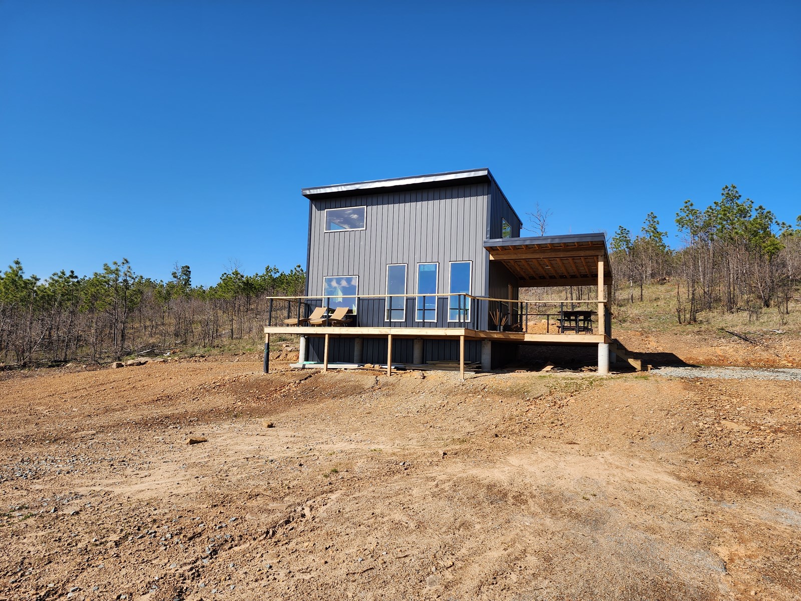 20 ACRE POTEAU MOUNTAIN OFF-GRID CABIN - MOUNTAIN VIEWS
