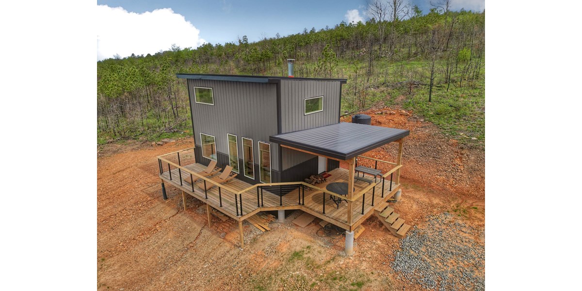 Snapshot of Mountain Off-Grid Apartment