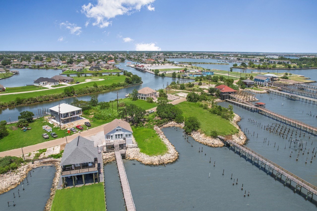 NORTHSHORE LAKE PONTCHARTRAIN FRONTAGE LOT FOR SALE SE LA