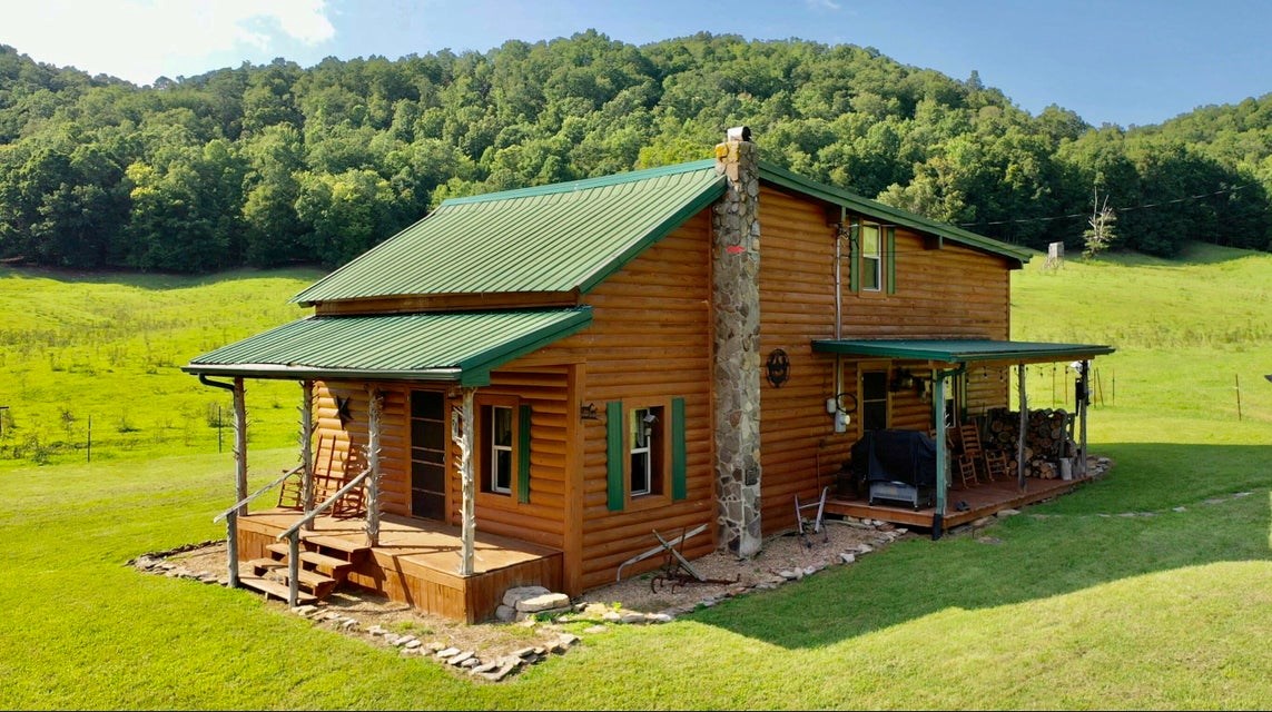 240Ac with 1892 cabin for sale in Hawkins County, TN