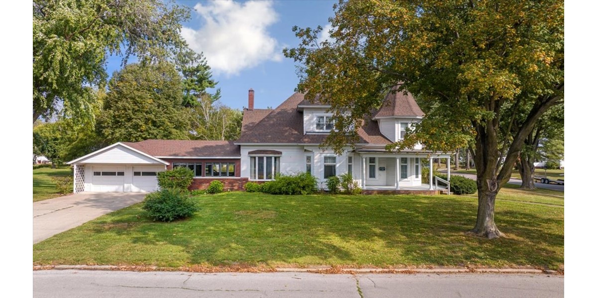 Half Acre, Corner Lot For Sale Woodbine, IA Harrison Co