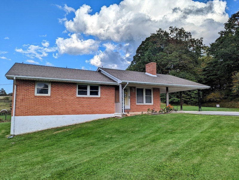 Beautiful Brick Ranch for Sale in Willis VA