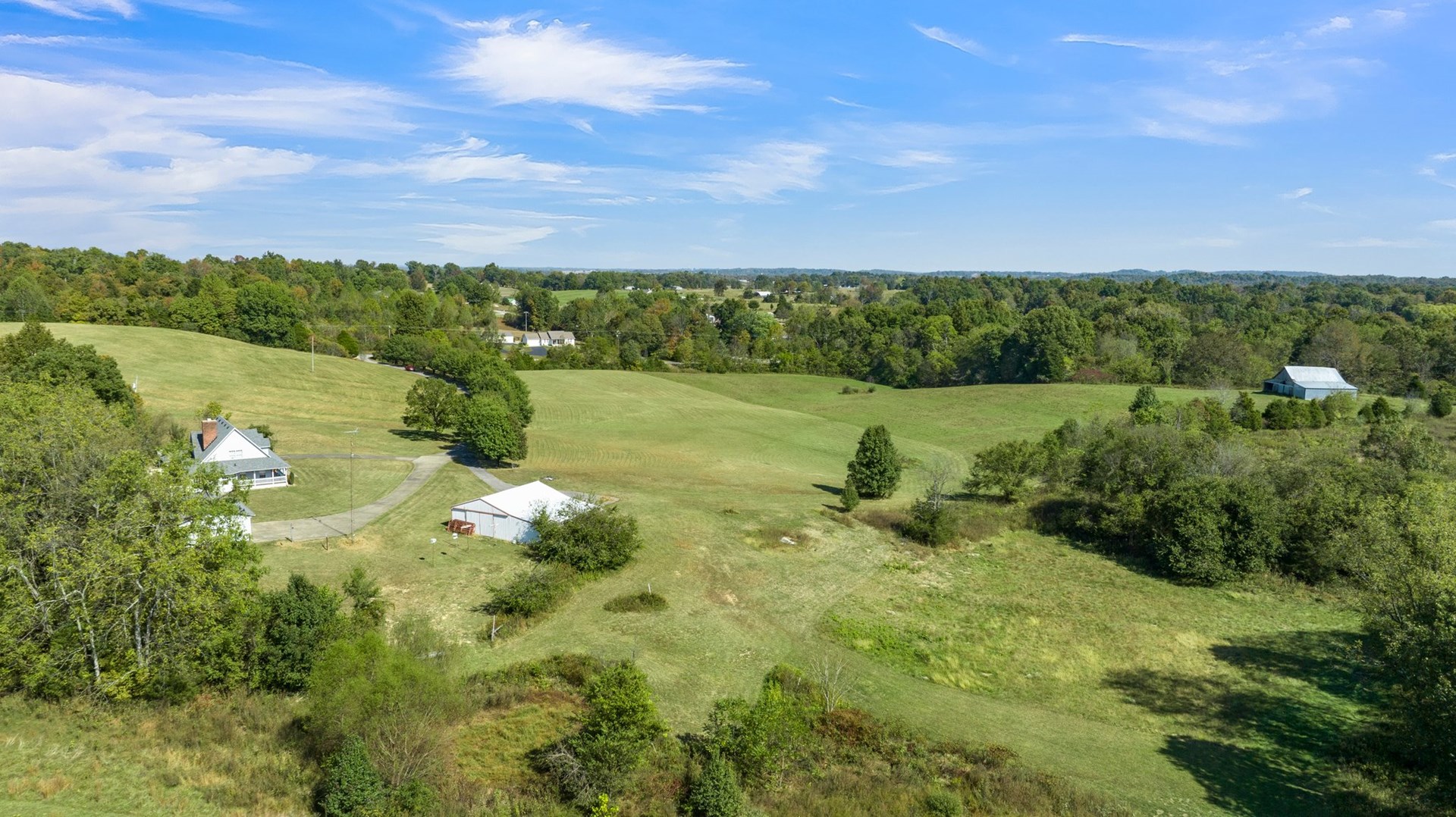 Luxury Country Home w/Acreage in Leitchfield, KY For Sale