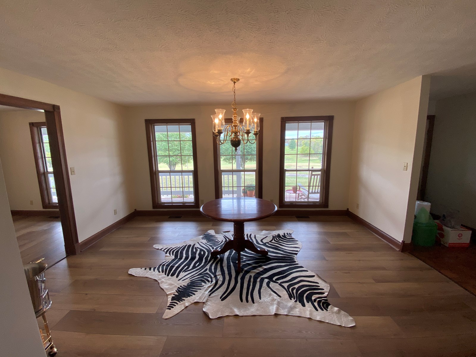 Luxury Country Home w/Acreage in Leitchfield, KY For Sale