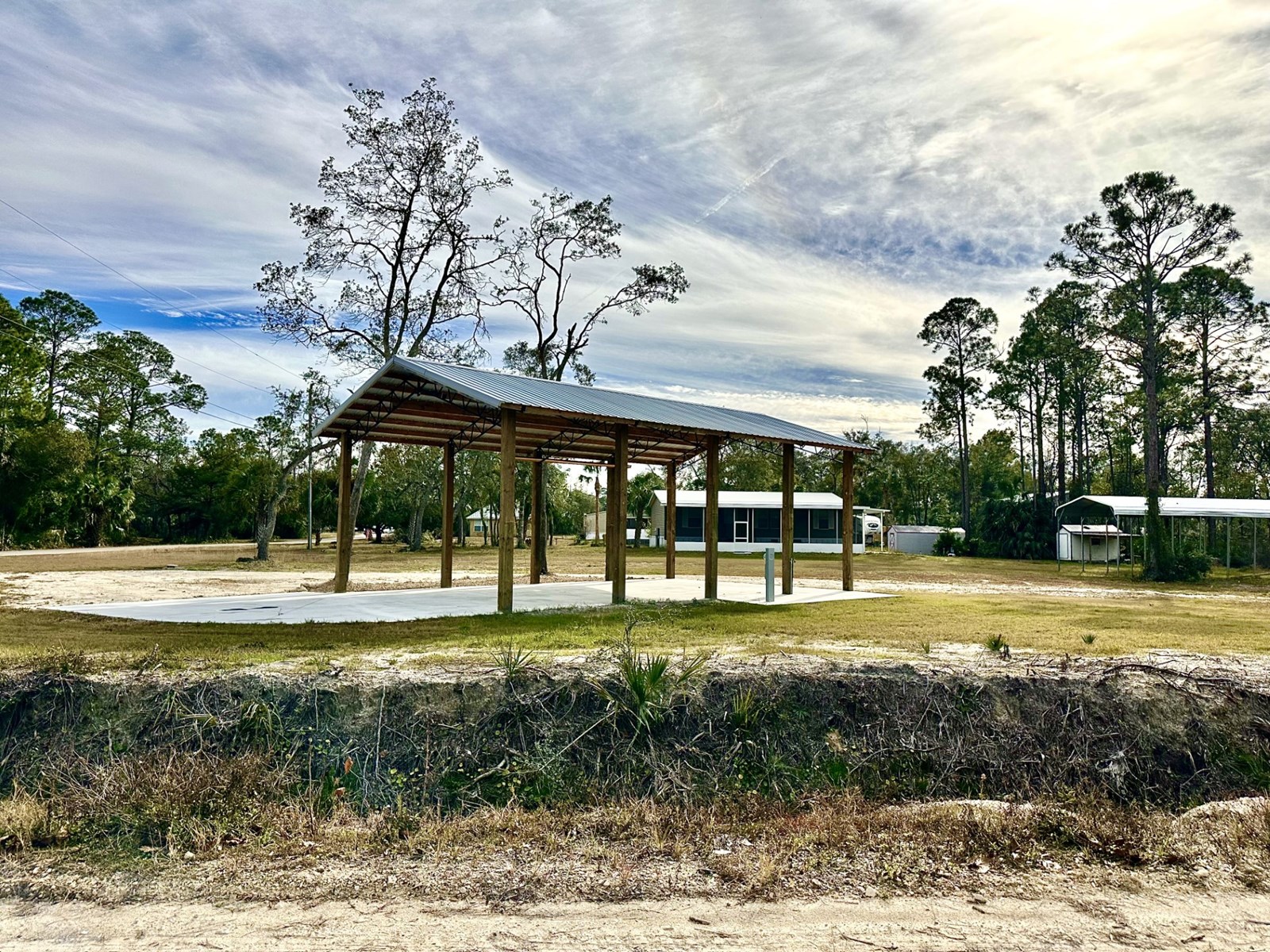 North Florida Land For Sale W/Power, Pole Barn,& 50 Amp