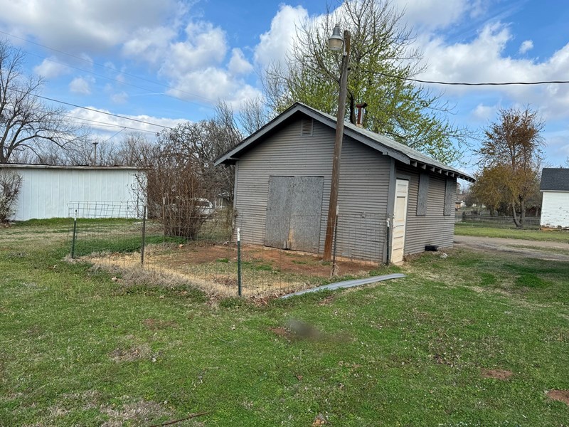 Cozy Home In Town For Sale, Chandler, Ok