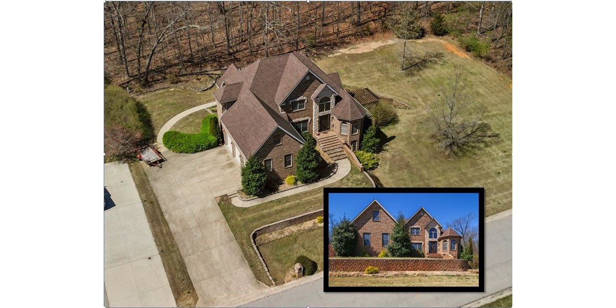 Country Club/Golf Course Home in Exclusive Woodridge Sub.