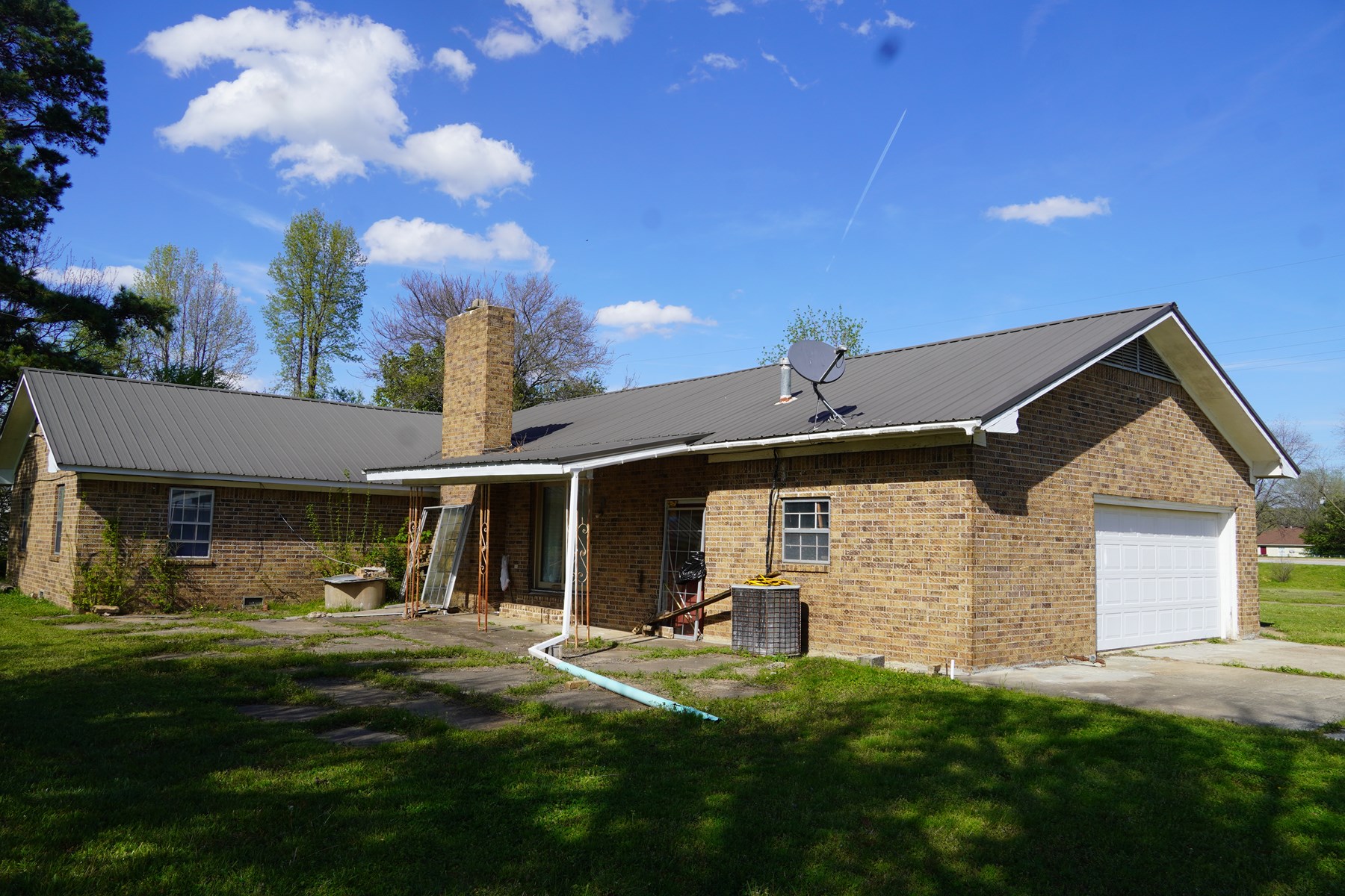 Spacious Country Home In Panama, Oklahoma For Sale