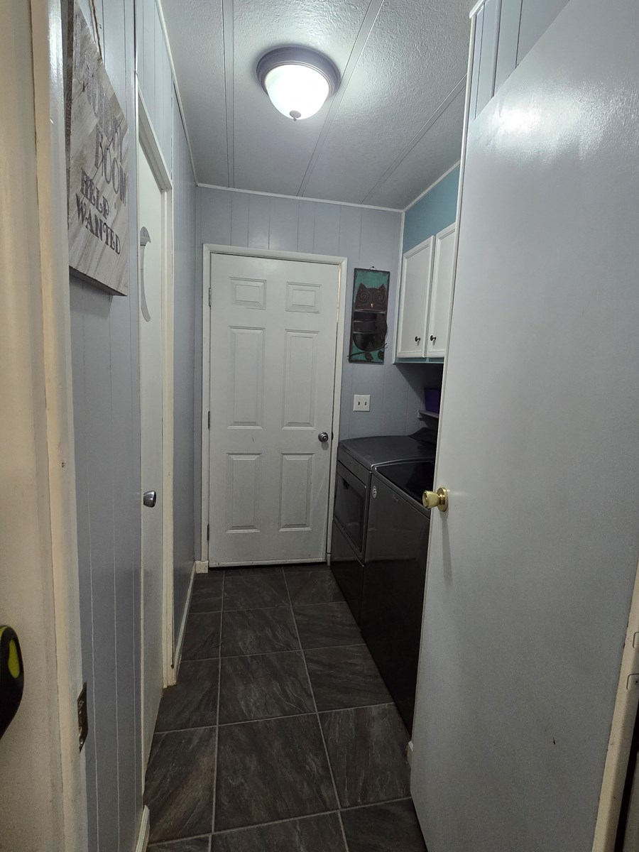 Parker AZ Water Access Home in Bluewater Lagoon Low Lease