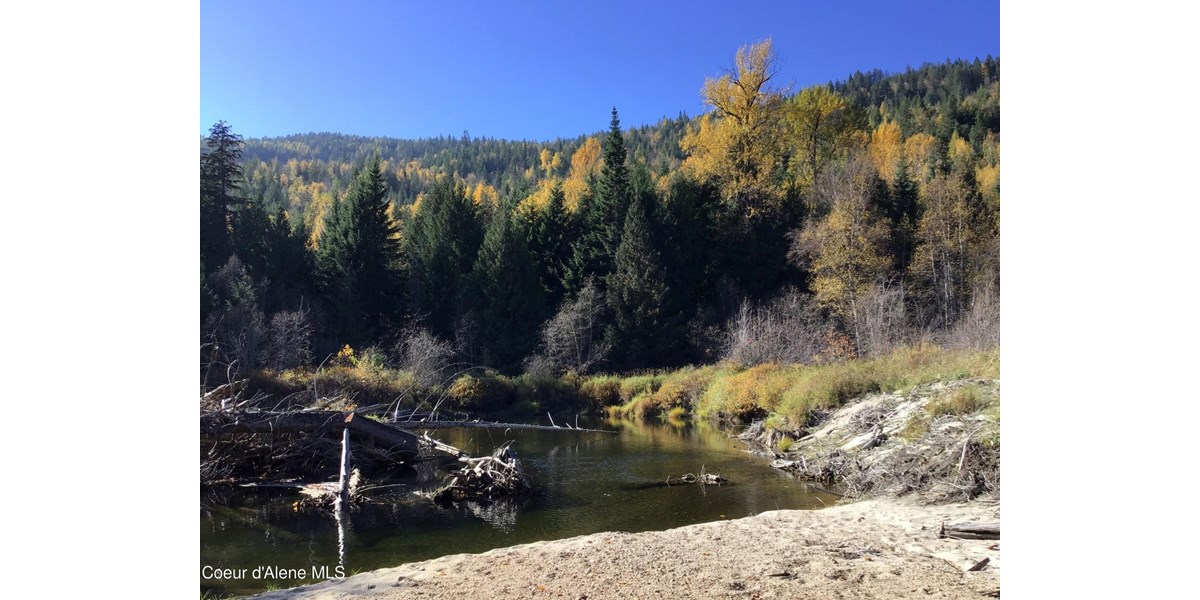 Riverfront Land for Sale in Sandpoint, Idaho
