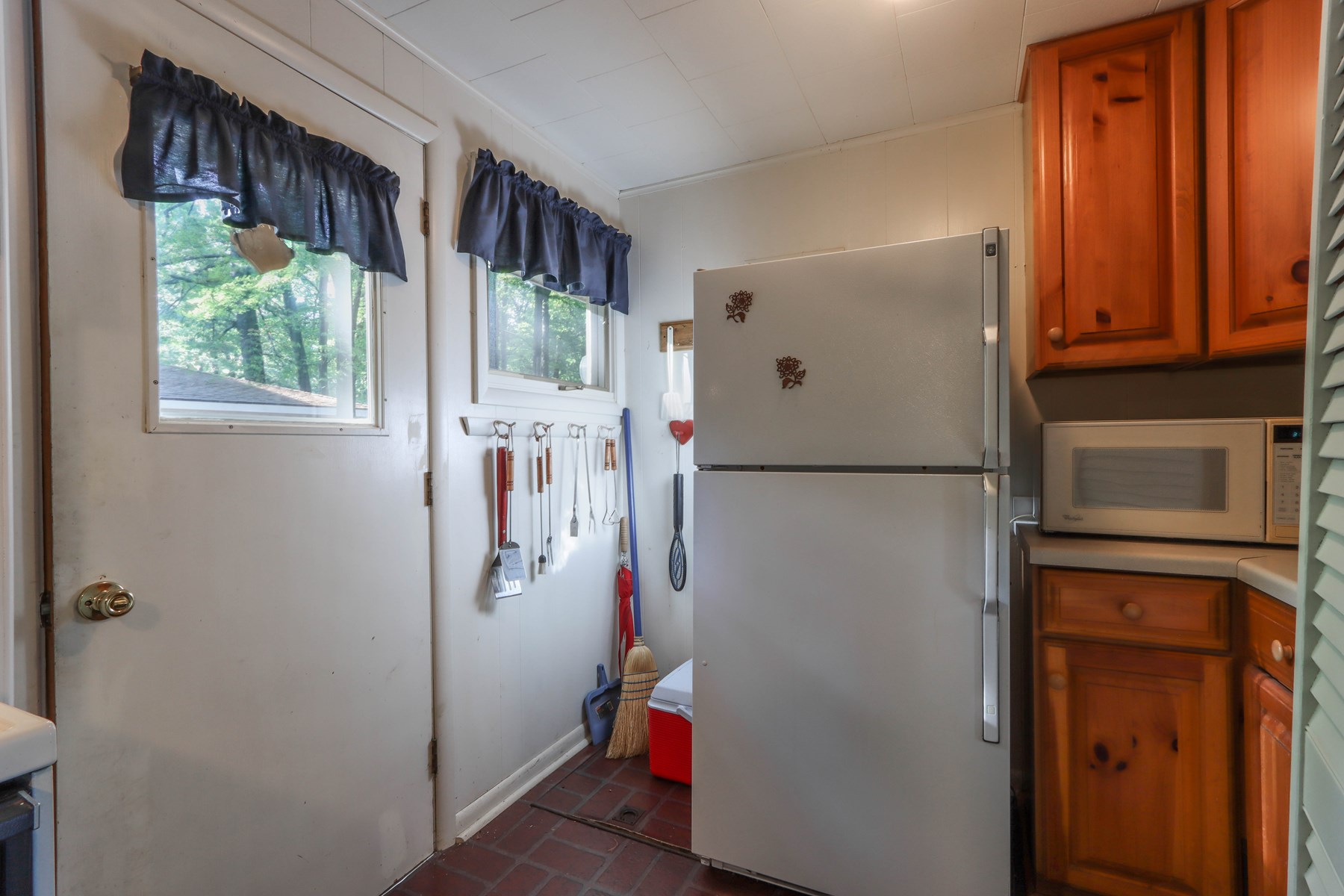 Waterfront Home For Sale on Stratton Lake in Waupaca, WI