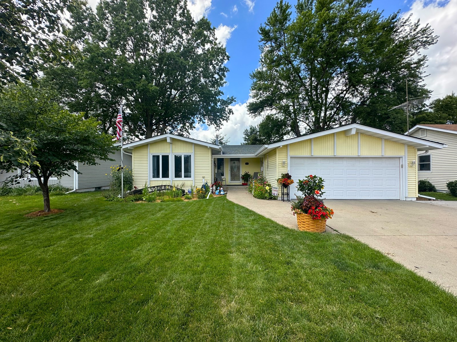 Spacious Albia Iowa Home For Sale