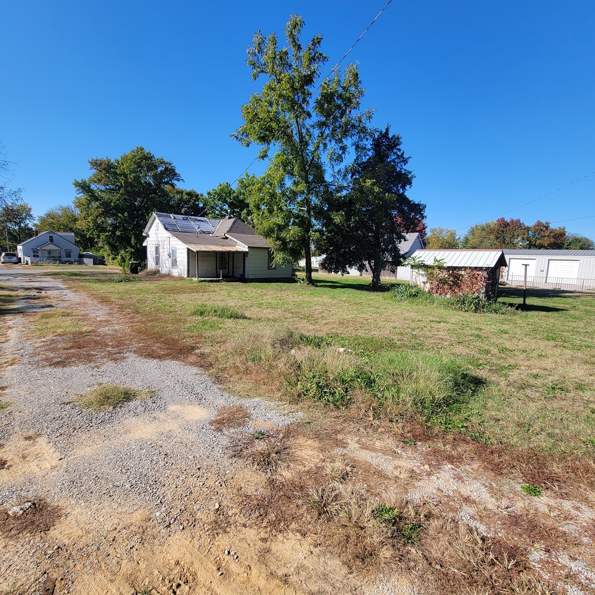 Home and lot for sale in El Dorado Springs, MO 64744